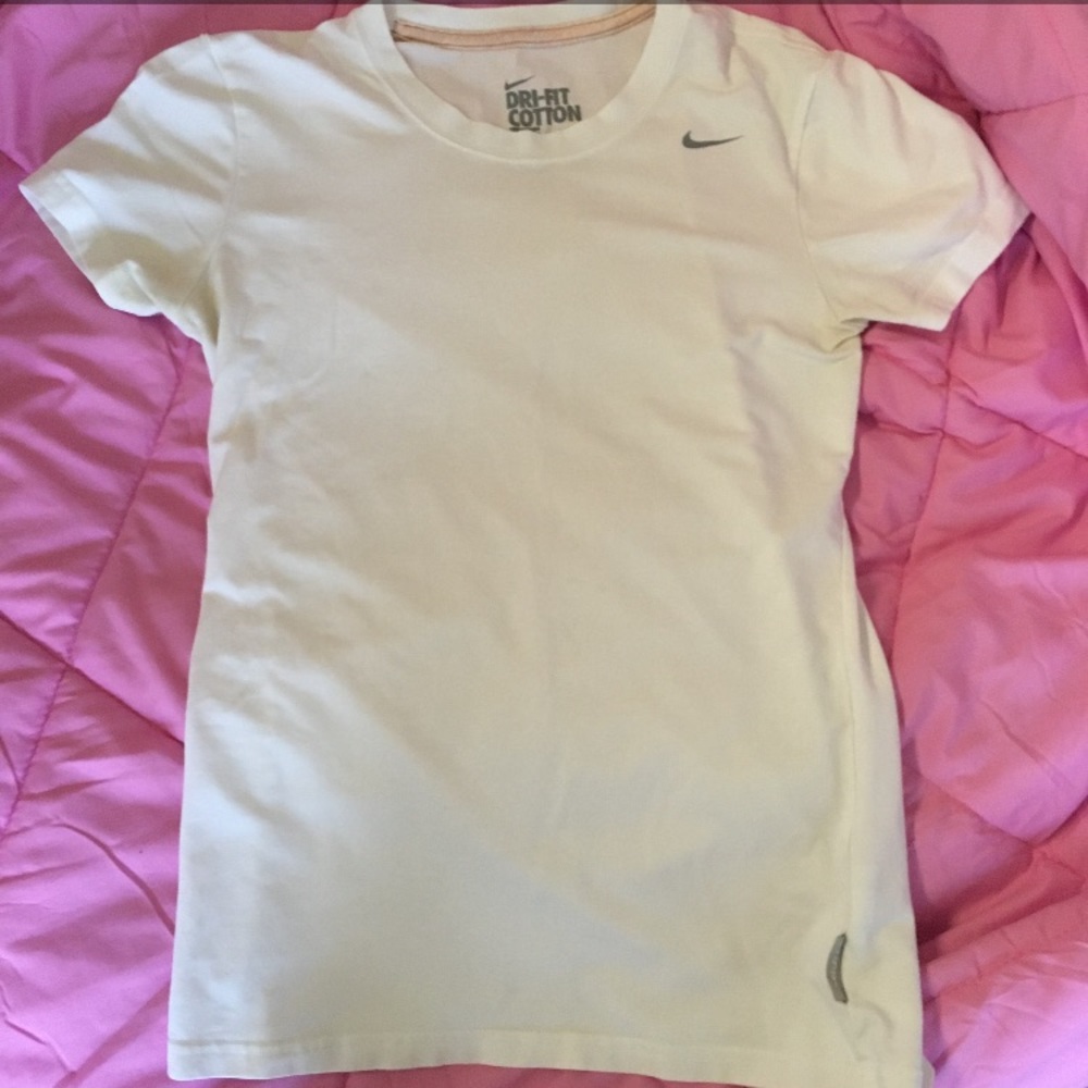 Nike T-shirt